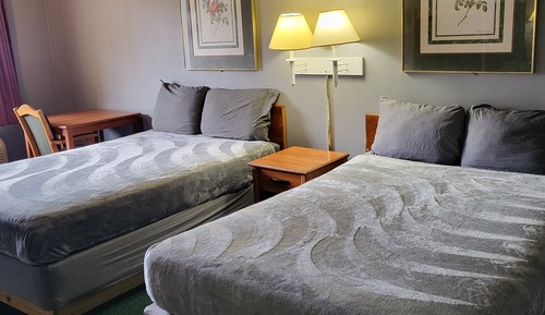 Economy Room, 2 Queen Beds, Balcony, Garden View