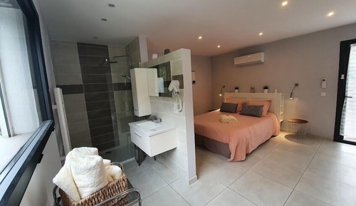 Comfort Double Room (Valeriane)