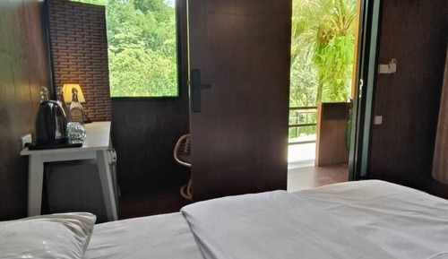 Economy Twin Room, Garden View