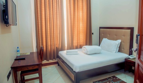 Economy Suite