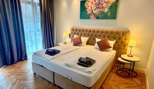 Design Double Room, City View