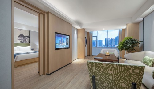Executive Suite, City View