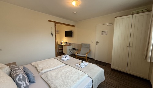 Junior Suite, Courtyard View
