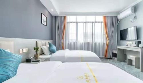 Comfort Triple Room