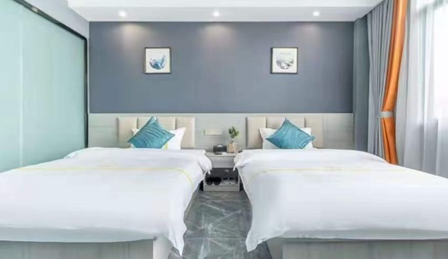 Comfort Twin Room