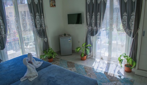 Deluxe Suite, Balcony