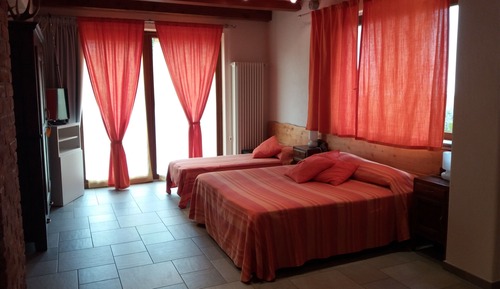 Comfort Double or Twin Room, Balcony, Courtyard View