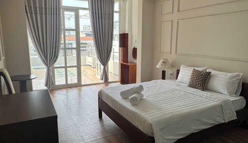 Luxury Studio Suite, City View