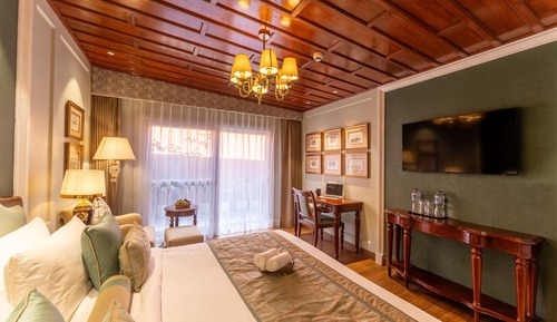 Presidential Suite With Balcony B Wing