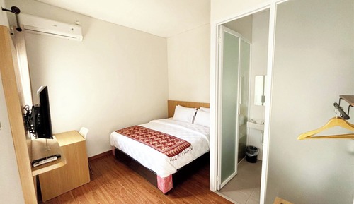 Superior Room, 1 King Bed, Non Smoking, Air conditioning