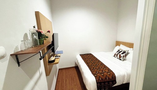Standard Room, 1 Queen Bed