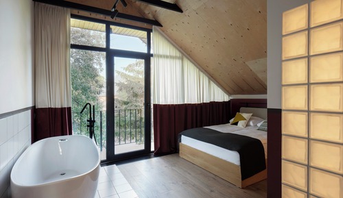 Deluxe Double Room, Garden View