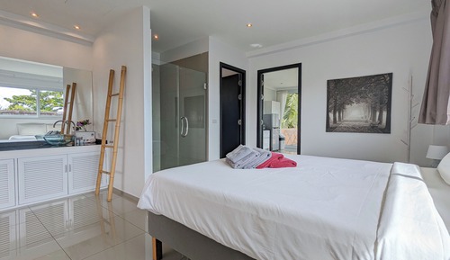 Penthouse, Sea View