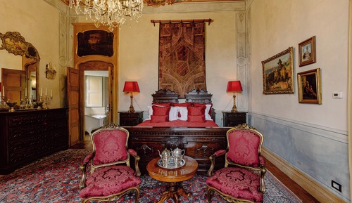 Double Room (Emilia Suite)