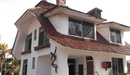 Basic Cabin, Sea View