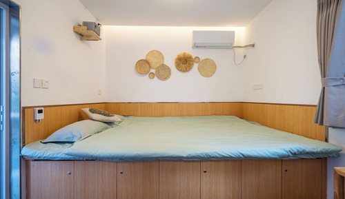 Comfort Suite, 3 Bedrooms, Private Bathroom, Mountain View