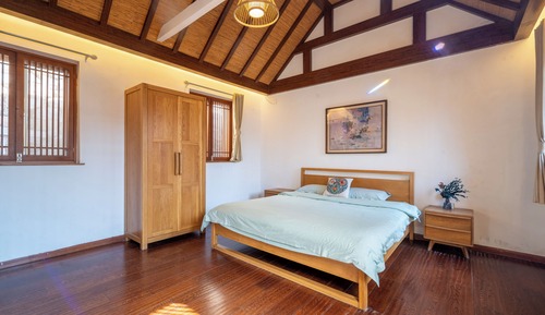 Classic Suite, 2 Bedrooms, Non Smoking, Mountain View