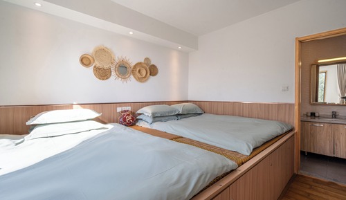 Comfort Suite, 2 Bedrooms, Kitchenette, Partial Sea View