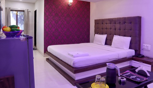 Luxury Suite, Balcony, Garden View