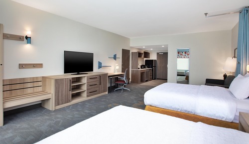 Studio, 2 Queen Beds, Accessible Bathtub (Mobility & Hearing)