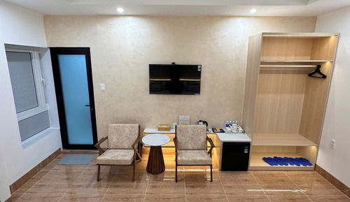 Standard Twin Room, Balcony, City View