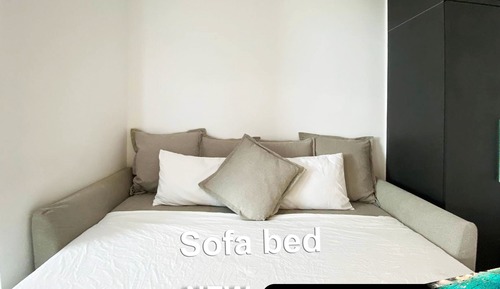 Basic Apartment, City View