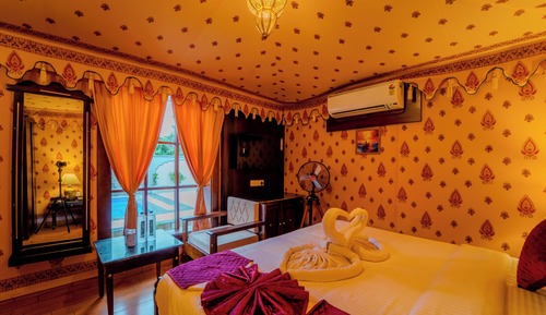 Premium Tent, Balcony