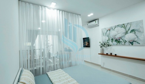 Basic Condo, City View