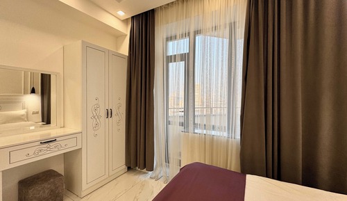 Deluxe Apartment, City View