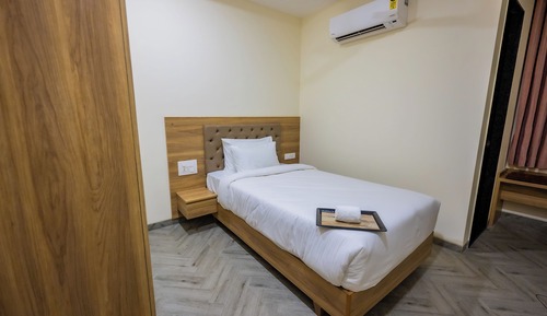 Deluxe Single Room, City View