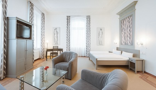 Deluxe Studio Suite, City View