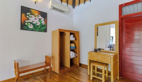 Superior Room (1 double bed, 1 Single bed) pool view