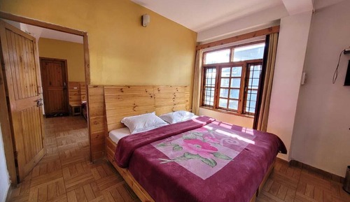Deluxe Double Room, Valley View