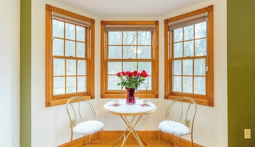 Room, Garden View