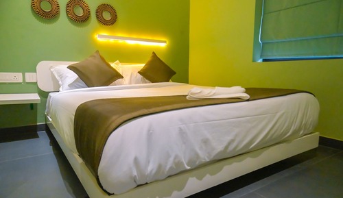 Family Twin Room, 2 Queen Beds, Garden View
