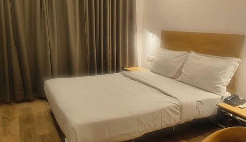 Classic Double Room, City View
