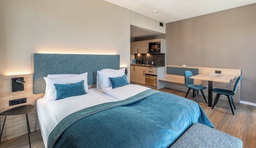 Double Room, Kitchen, Lake View