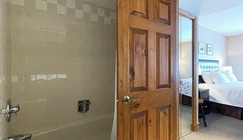 Suite, 2 Bedrooms, Mountain View