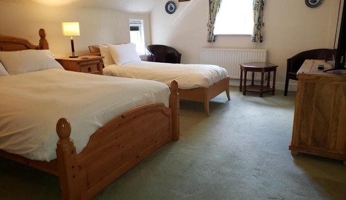 Deluxe Quadruple Room