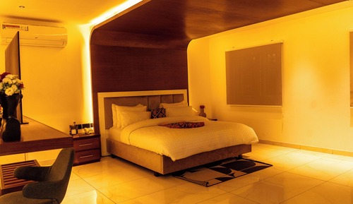 Luxury Single Room, Balcony, Bay View