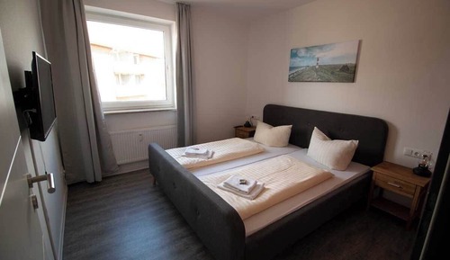 Classic Apartment, Canal View