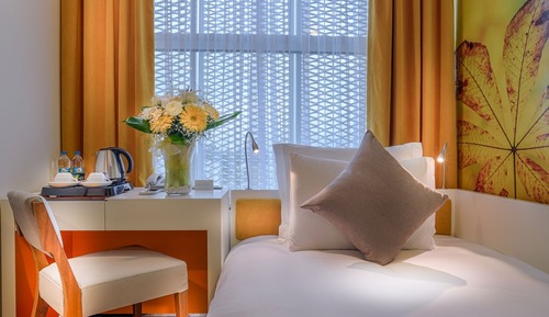 Airport Room