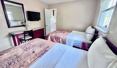 Family Suite, Multiple Beds, Kitchenette, Lake View