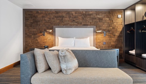 Premium Suite, 1 King Bed with Sofa bed (Academy Suite)