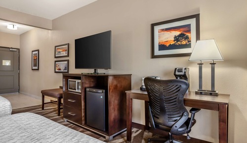 Standard Room, 2 Queen Beds, Accessible, Bathtub