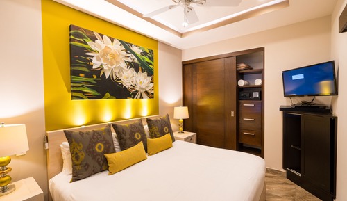Luxury Suite, 2 Bedrooms, Ocean View, Corner