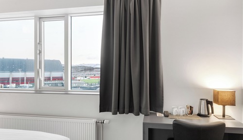 Compact Double Room (with Hot Tub and Sauna Access)