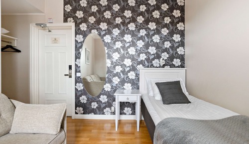 Standard Room, 1 Twin Bed, Non Smoking (with Sofabed)