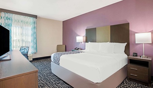 Standard Room, 1 King Bed, Non Smoking (Various Views)