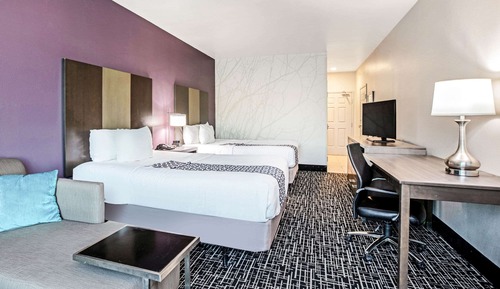 Deluxe Room, 2 Queen Beds, Non Smoking (Various Views)